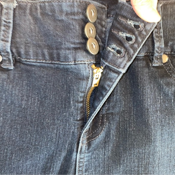 Torrid dark navy jeggings, sz 16 short - Picture 14 of 15